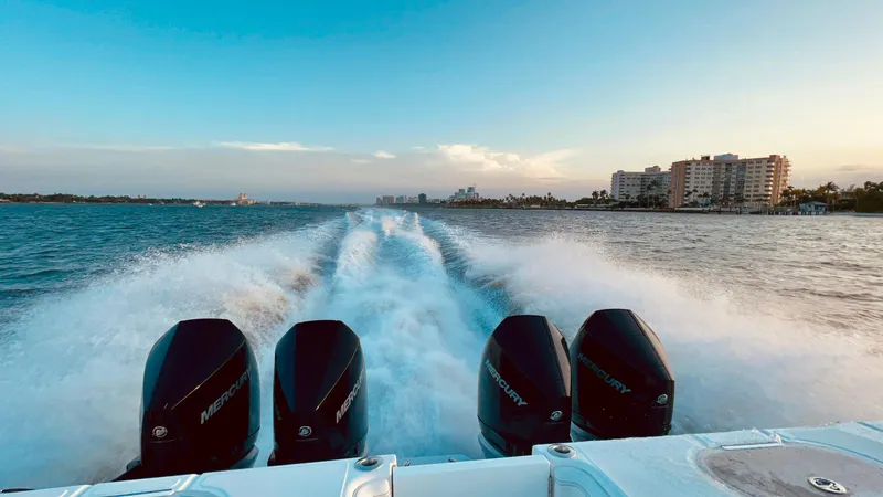 Tightline Yacht Photos Pics 