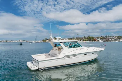 2001 Tiara Yachts 4100 Open