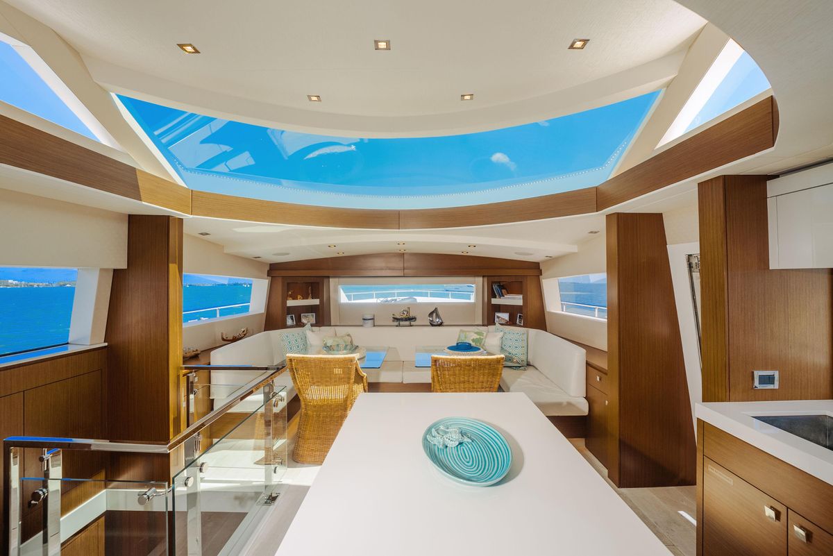 2017 Hatteras 75 