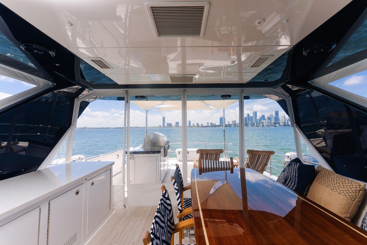 2017 Hatteras 75 