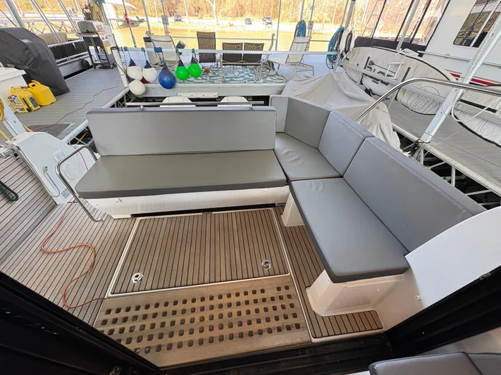 Tyme Again Yacht Photos Pics 