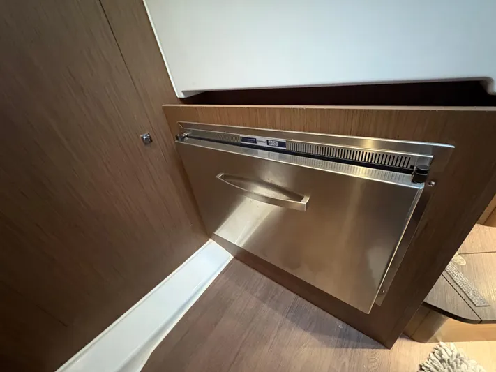 Tyme Again Yacht Photos Pics 