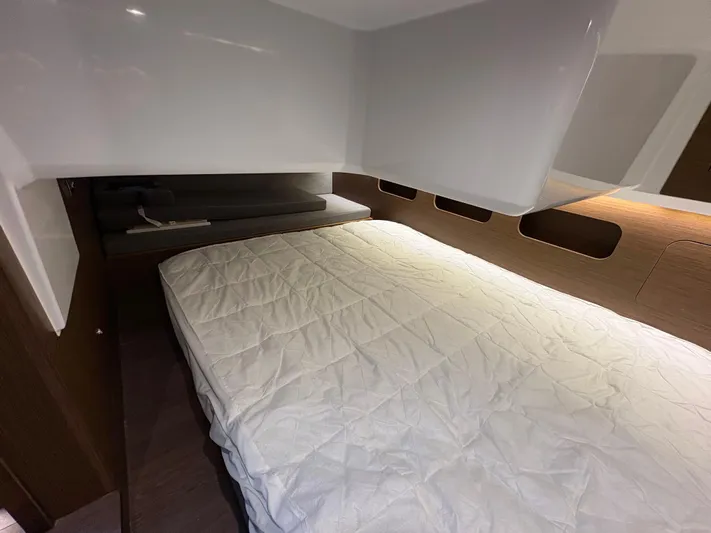 Tyme Again Yacht Photos Pics 