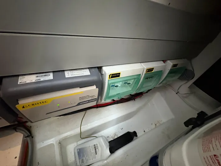 Tyme Again Yacht Photos Pics 