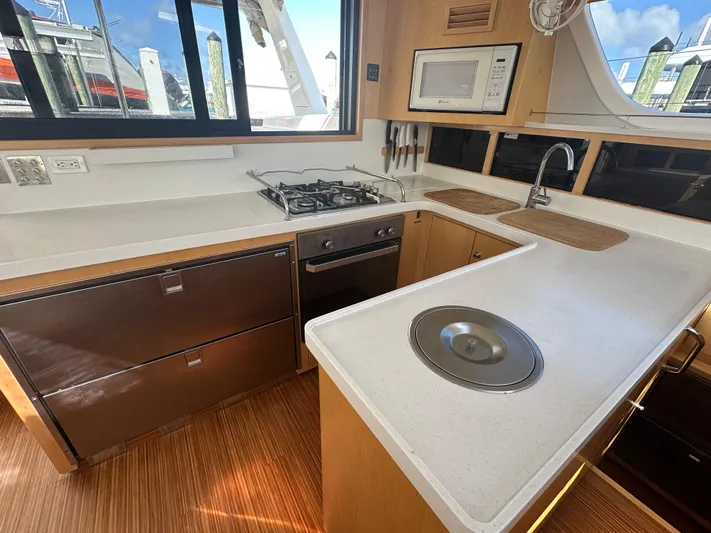 Nawa Yacht Photos Pics 