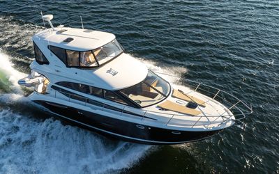 Yacht