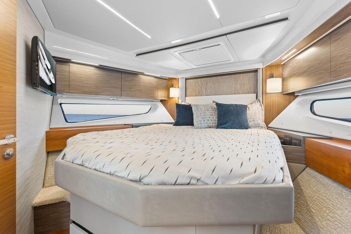 2019 Tiara Yachts 49 
