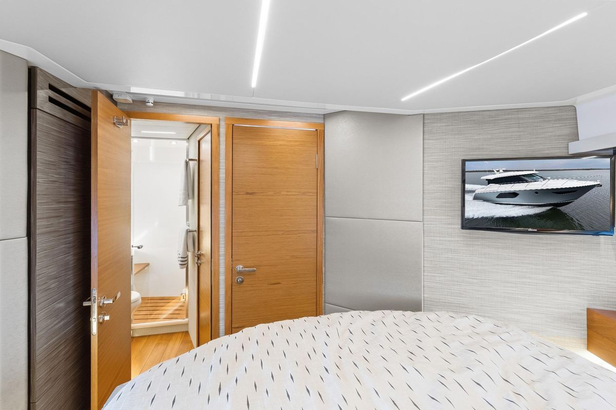 2019 Tiara Yachts 49 