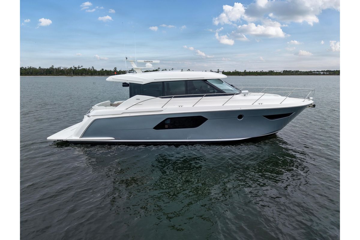2019 Tiara Yachts 49 