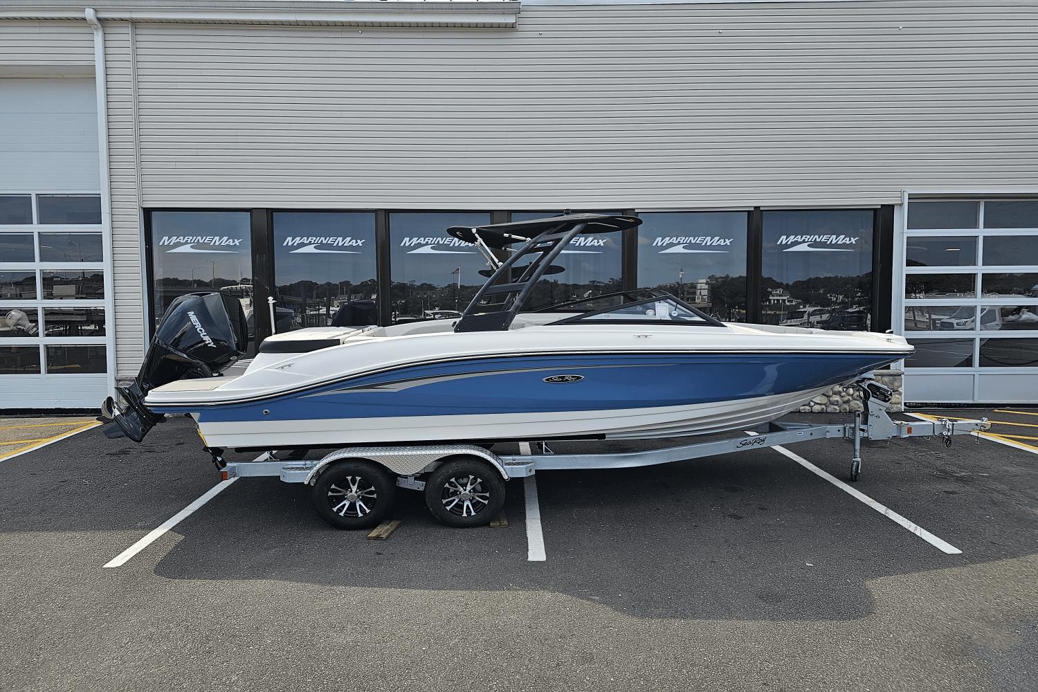 2024 Sea Ray SPX 210 Outboard Runabout for sale YachtWorld