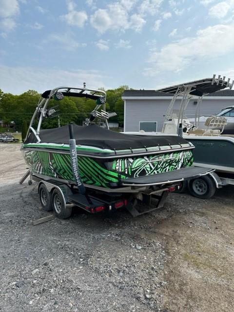 Green Boat Wraps