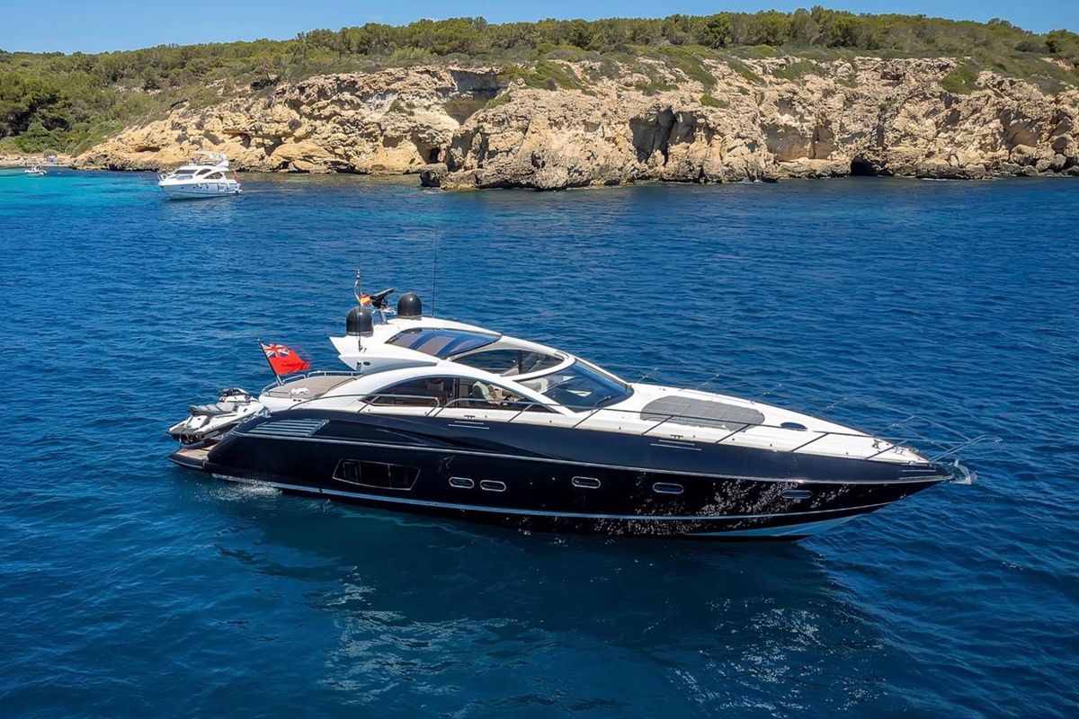 2010 Sunseeker 65 