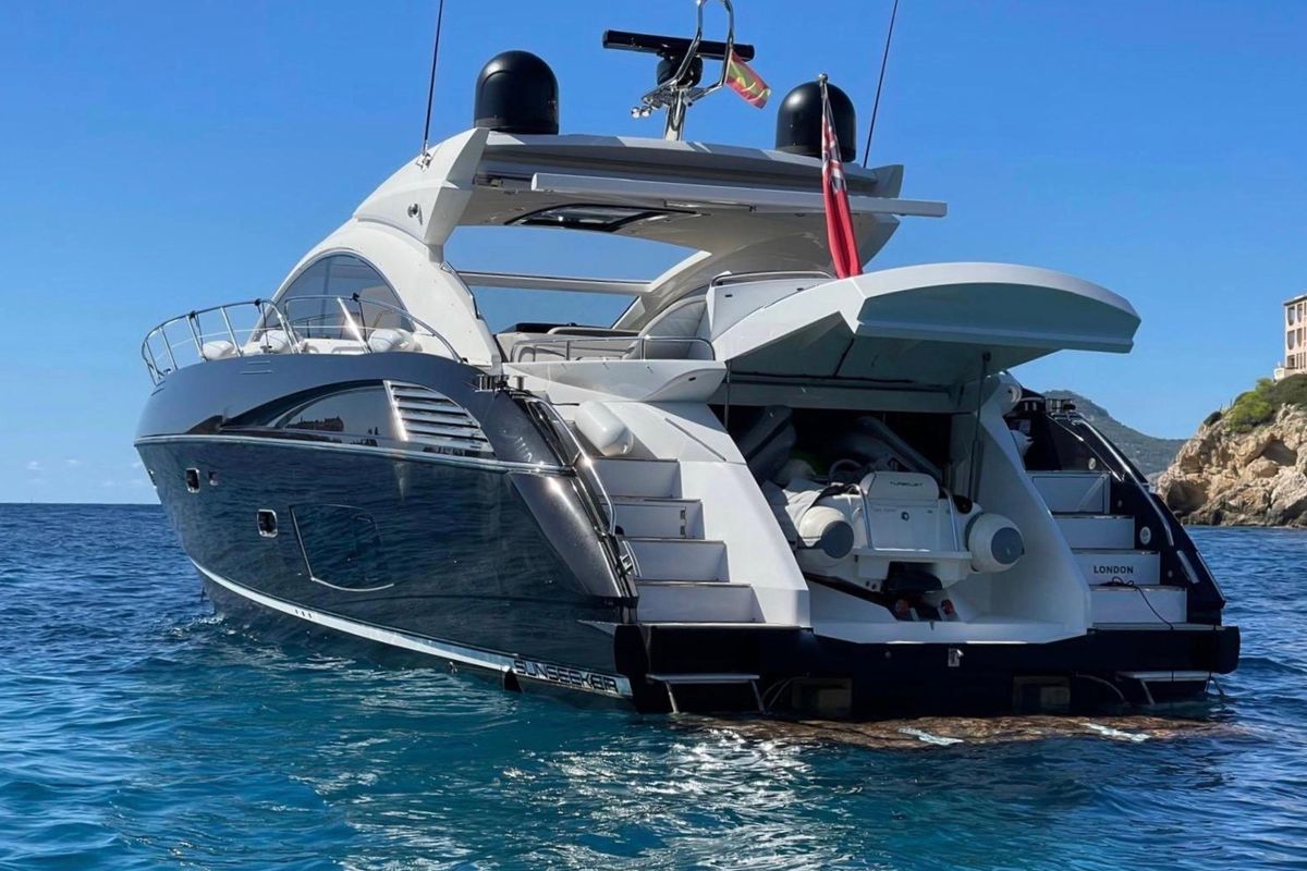 2010 Sunseeker 65 