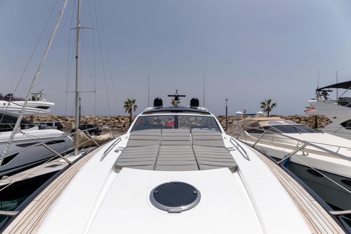2010 Sunseeker 65 