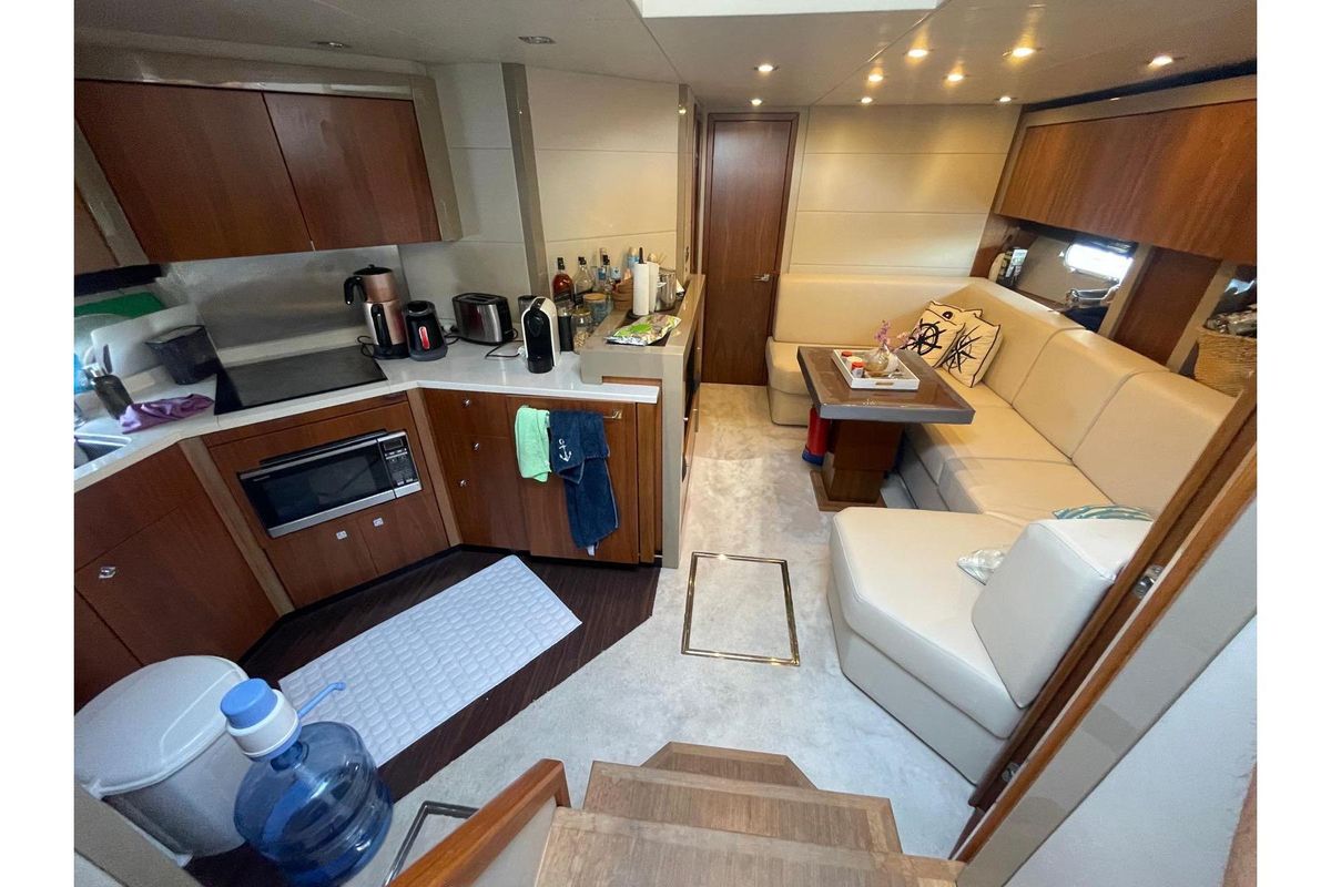 2010 Sunseeker 65 