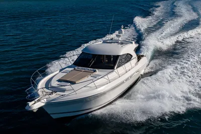 Riviera 5000 Sport Yacht