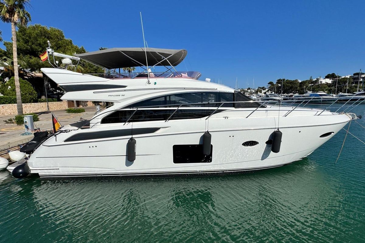 2015 Princess 54 
