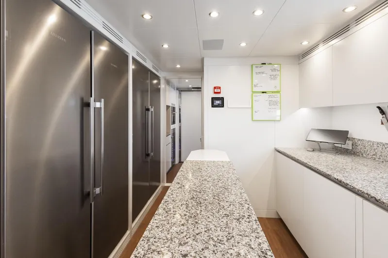 Contigo Yacht Photos Pics 