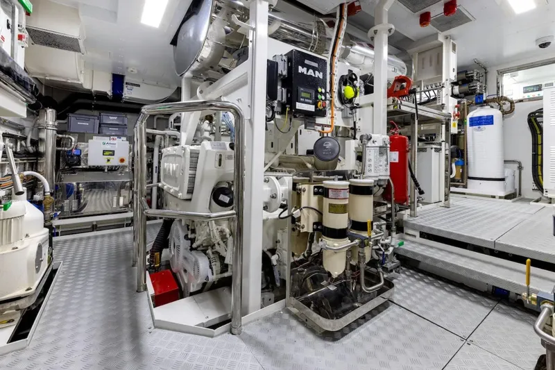  Yacht Photos Pics Benetti 50 2021