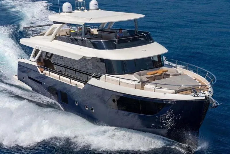  Yacht Photos Pics Luxury 2019 Absolute Navetta 73 yacht cruising on open sea.