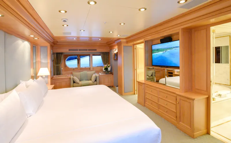 Te Manu Yacht Photos Pics 