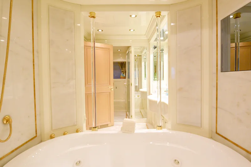 Te Manu Yacht Photos Pics 