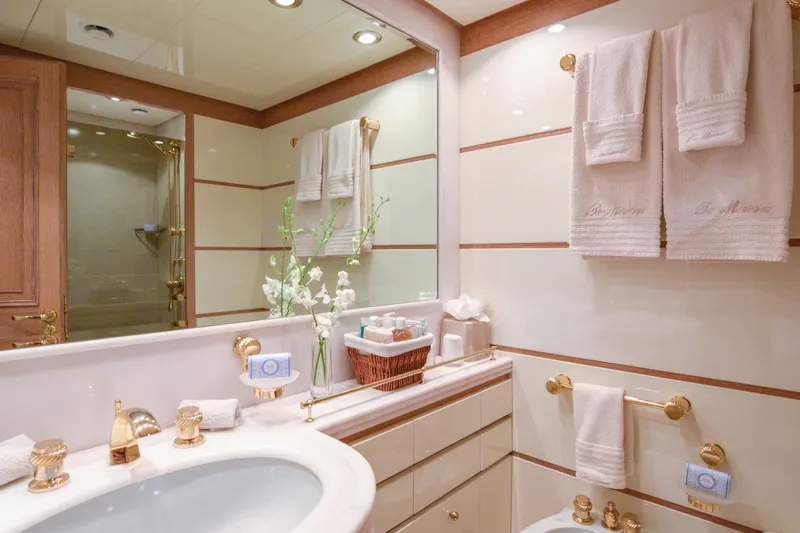 Te Manu Yacht Photos Pics 