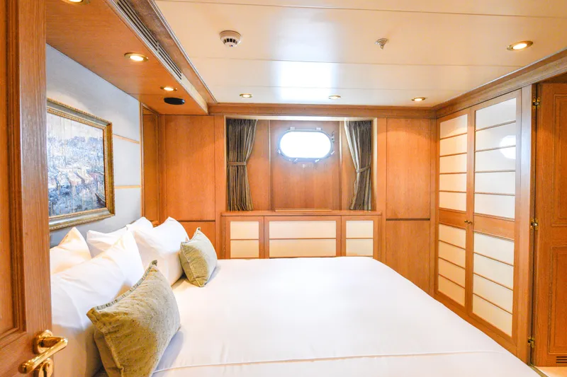 Te Manu Yacht Photos Pics 