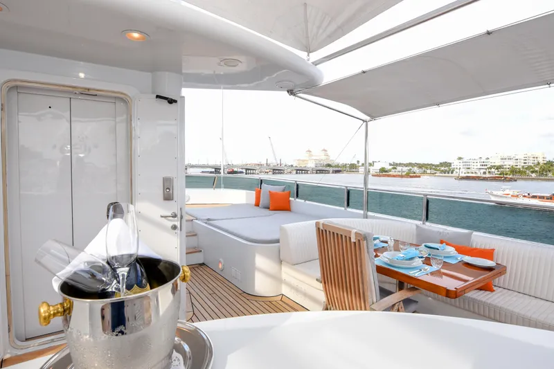 Te Manu Yacht Photos Pics 