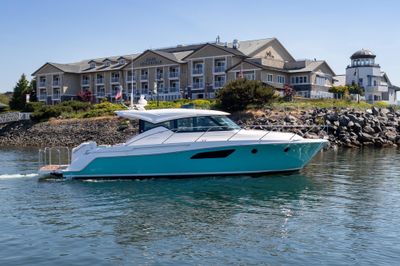 2023 Tiara Yachts C44 Coupe