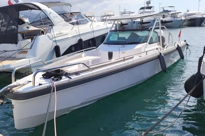 2020 Axopar 28 T-Top