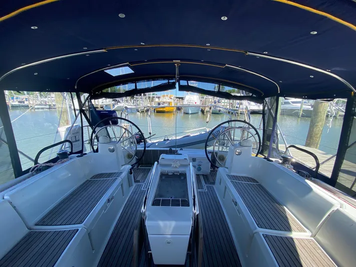 La Mistinguette Yacht Photos Pics 