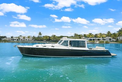 Yacht