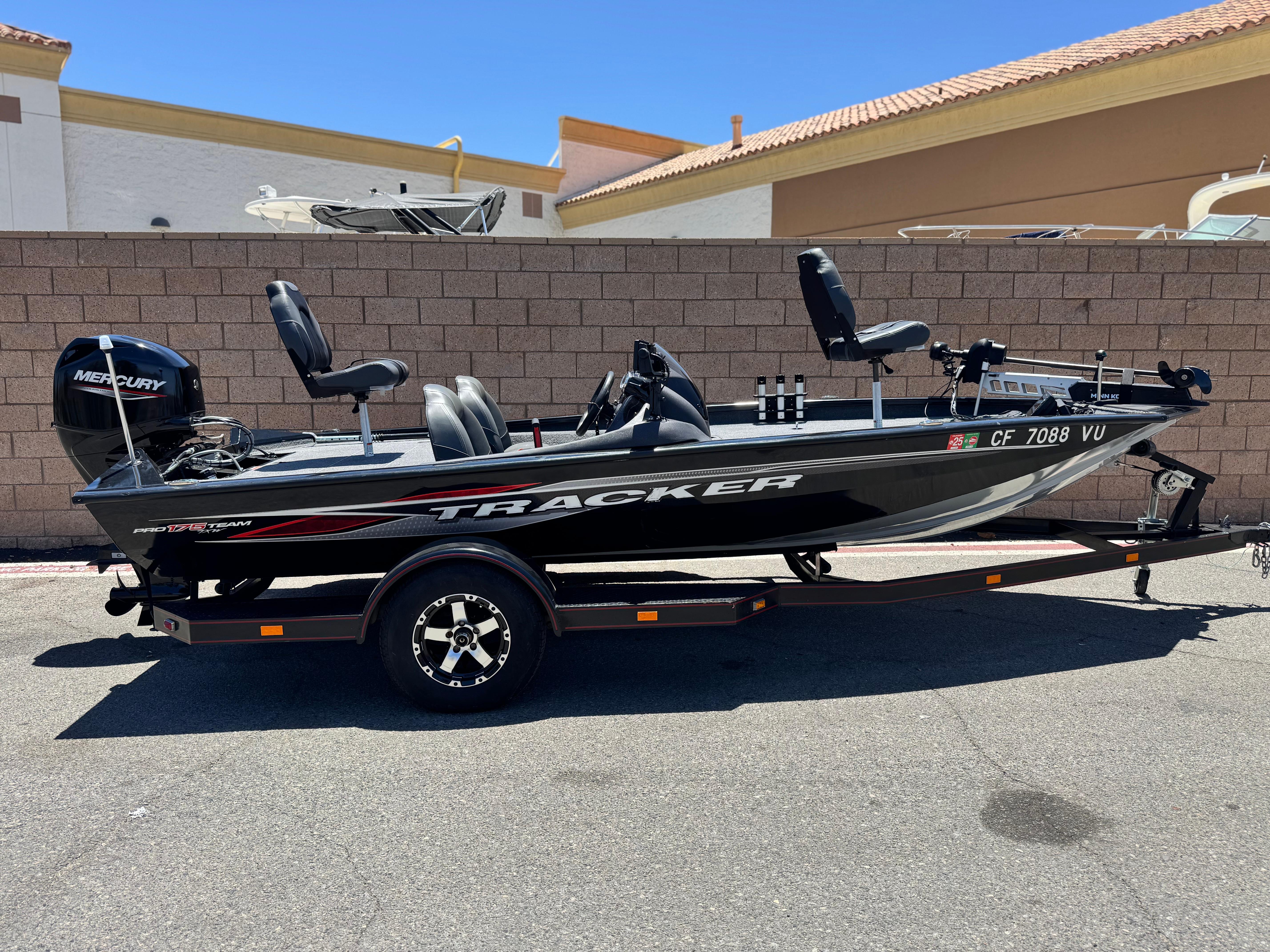 Tracker Pro Team 175 TXW