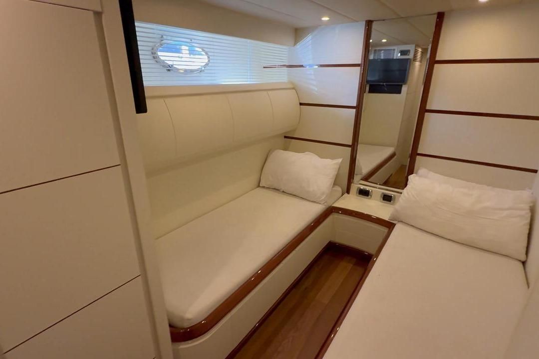 2005 Astondoa 72 