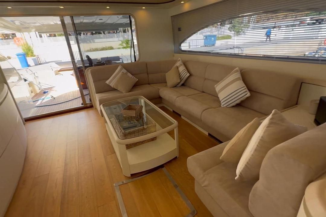 2005 Astondoa 72 