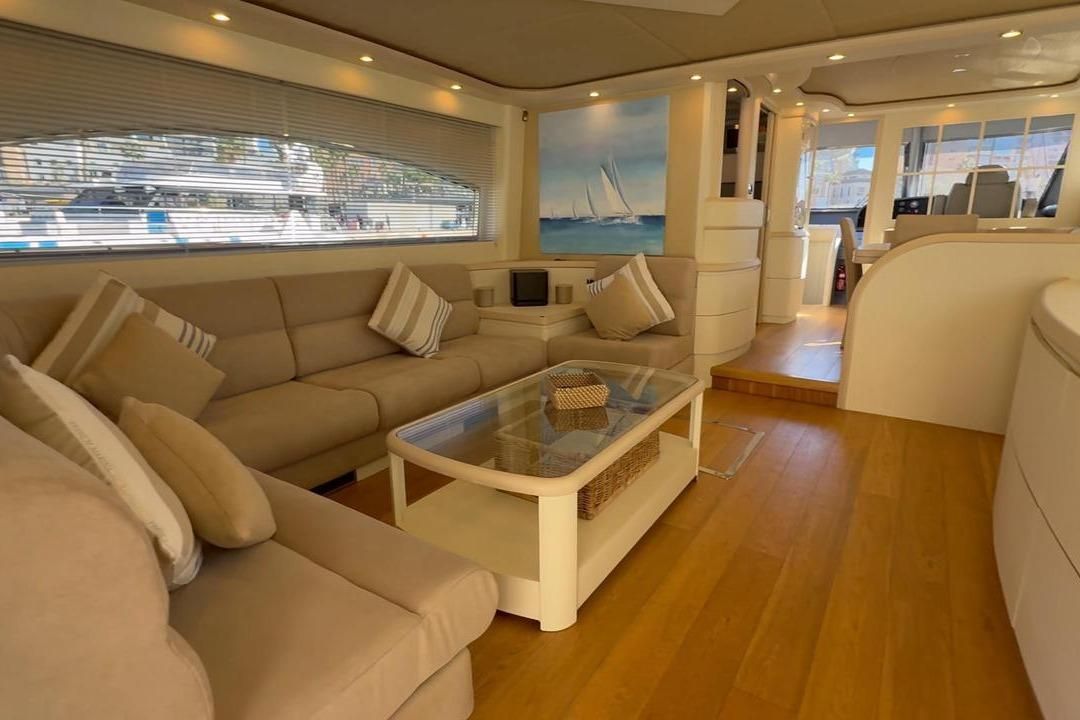 2005 Astondoa 72 