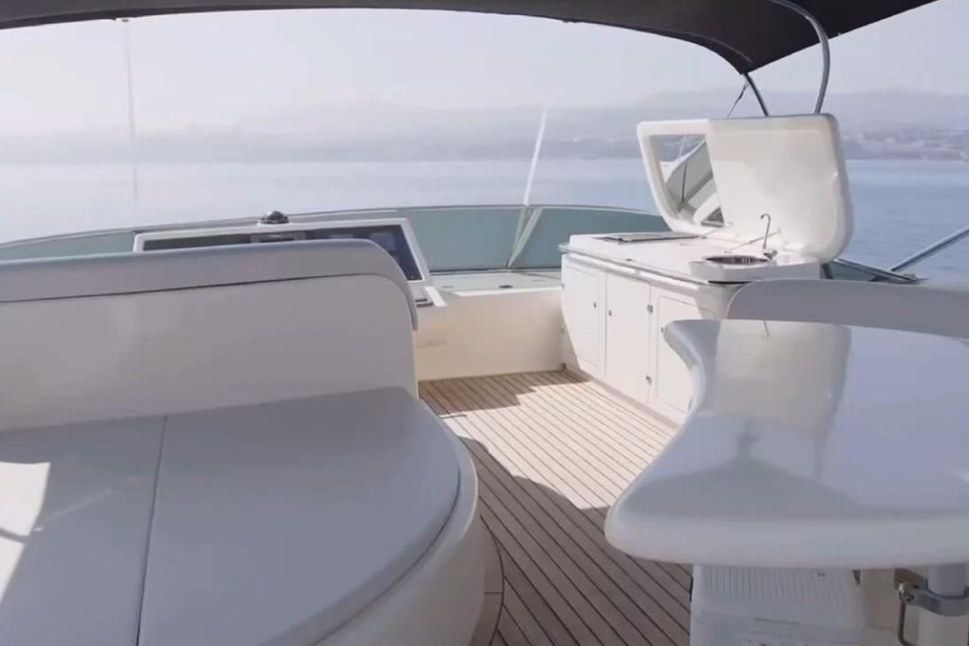 2005 Astondoa 72 