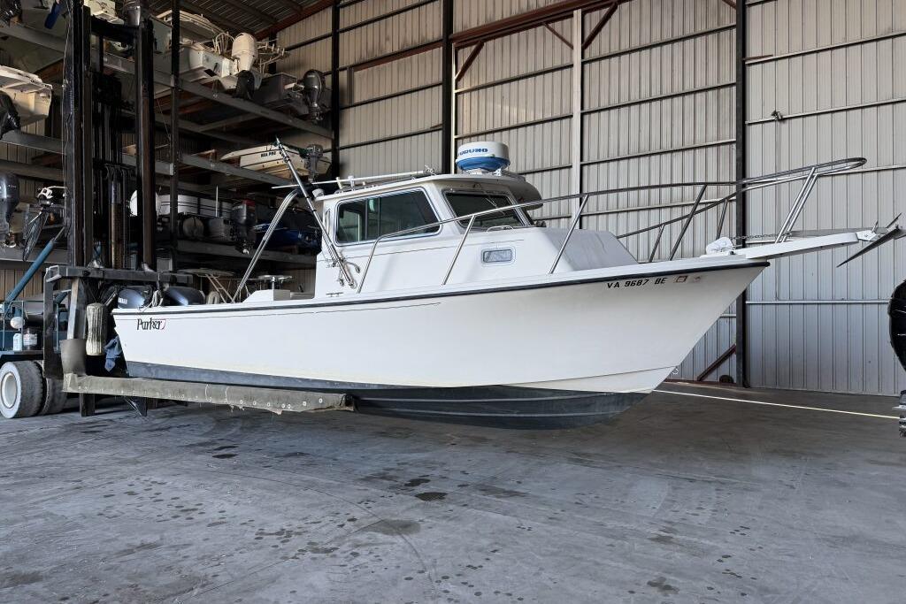 2006 Parker 2820 XL Sport Cabin boat in storage facility.