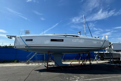 Beneteau Oceanis 37.1