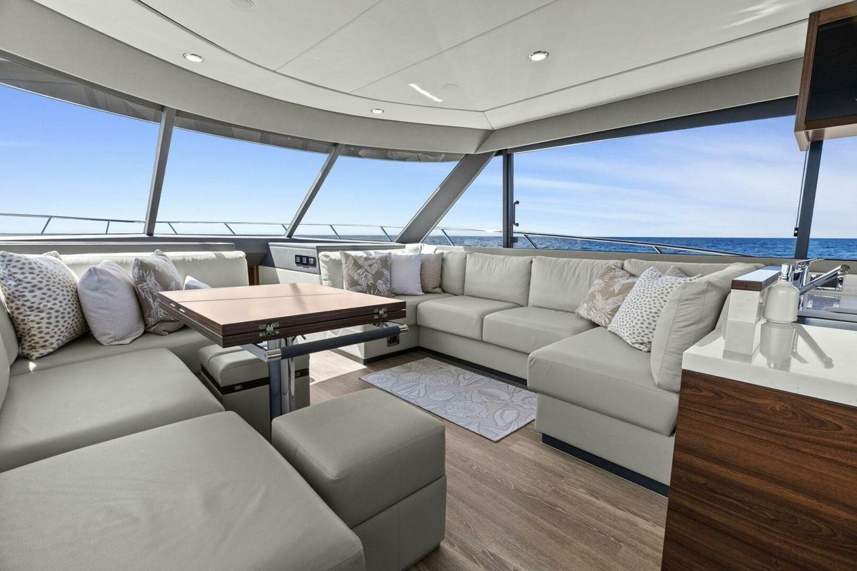 2025 Maritimo 60 