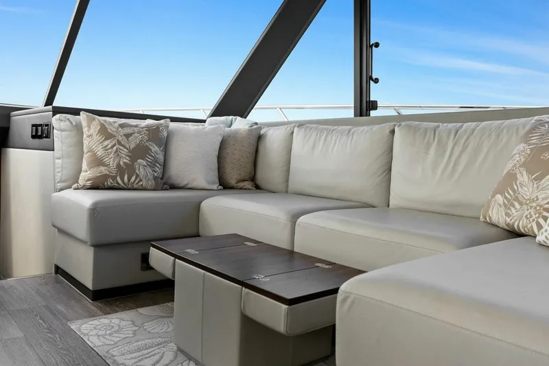 Good Decisions Yacht Photos Pics 2025 Maritimo M600 - Helm Seating