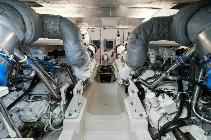 Good Decisions Yacht Photos Pics 2025 Maritimo M600