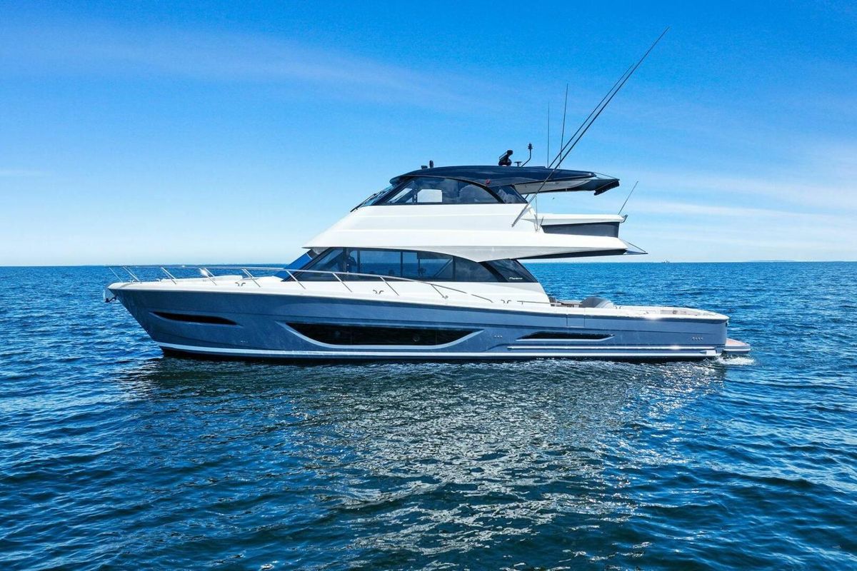 2025 Maritimo 60 