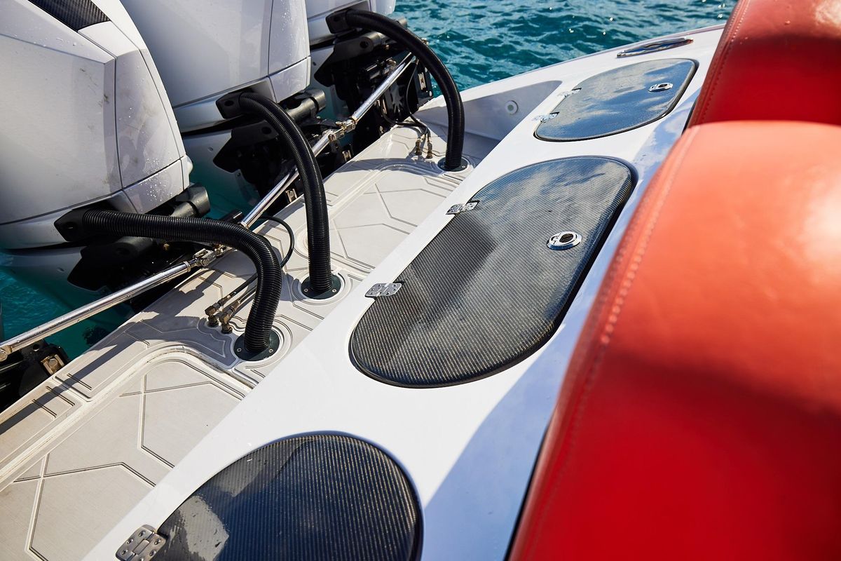 2020 Midnight Express 43 