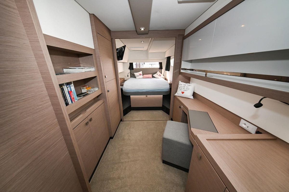 2019 Fountaine Pajot 46 