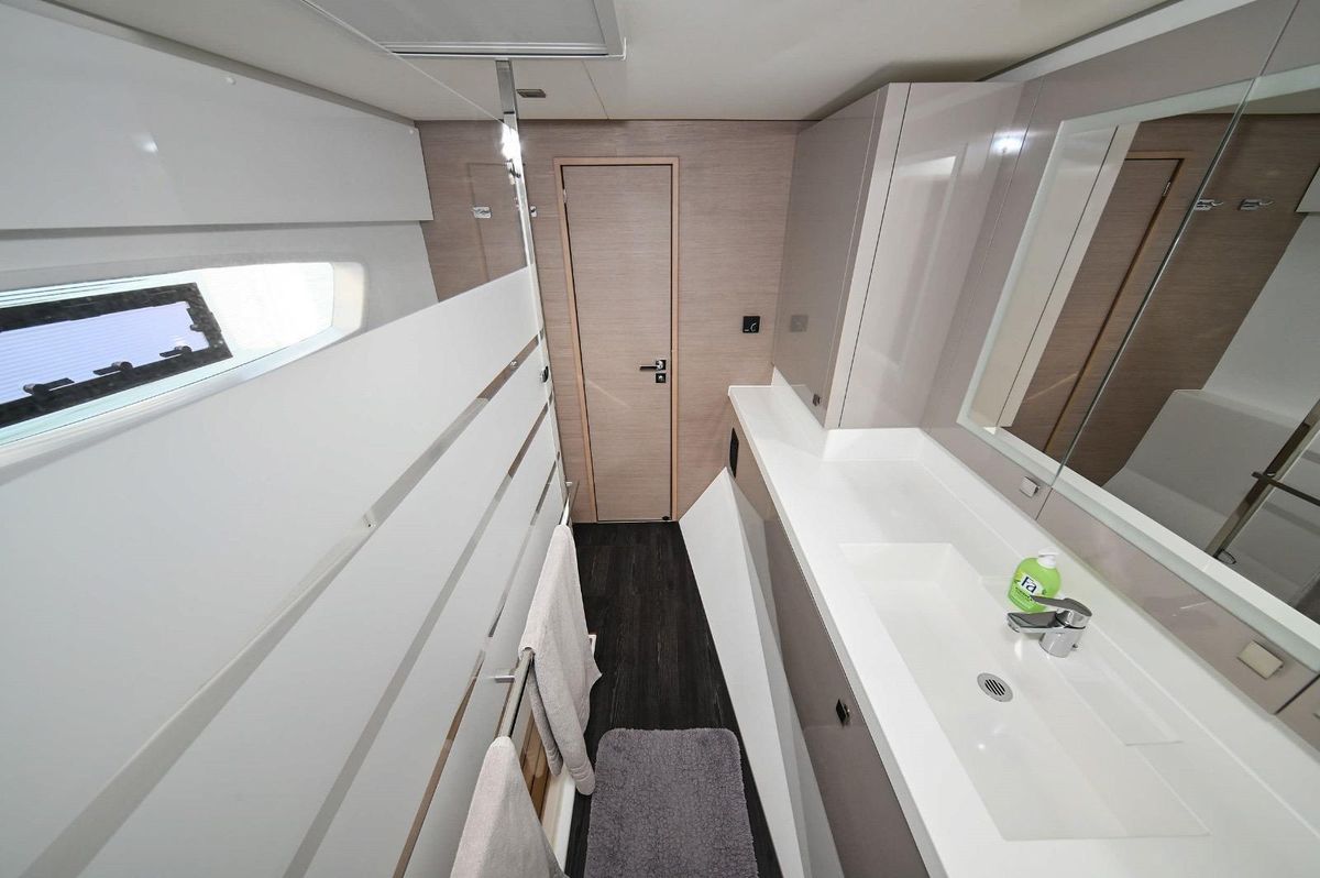 2019 Fountaine Pajot 46 