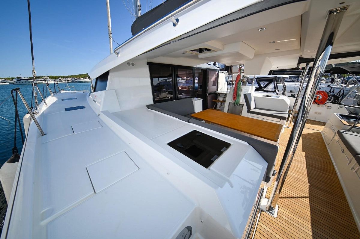 2019 Fountaine Pajot 46 