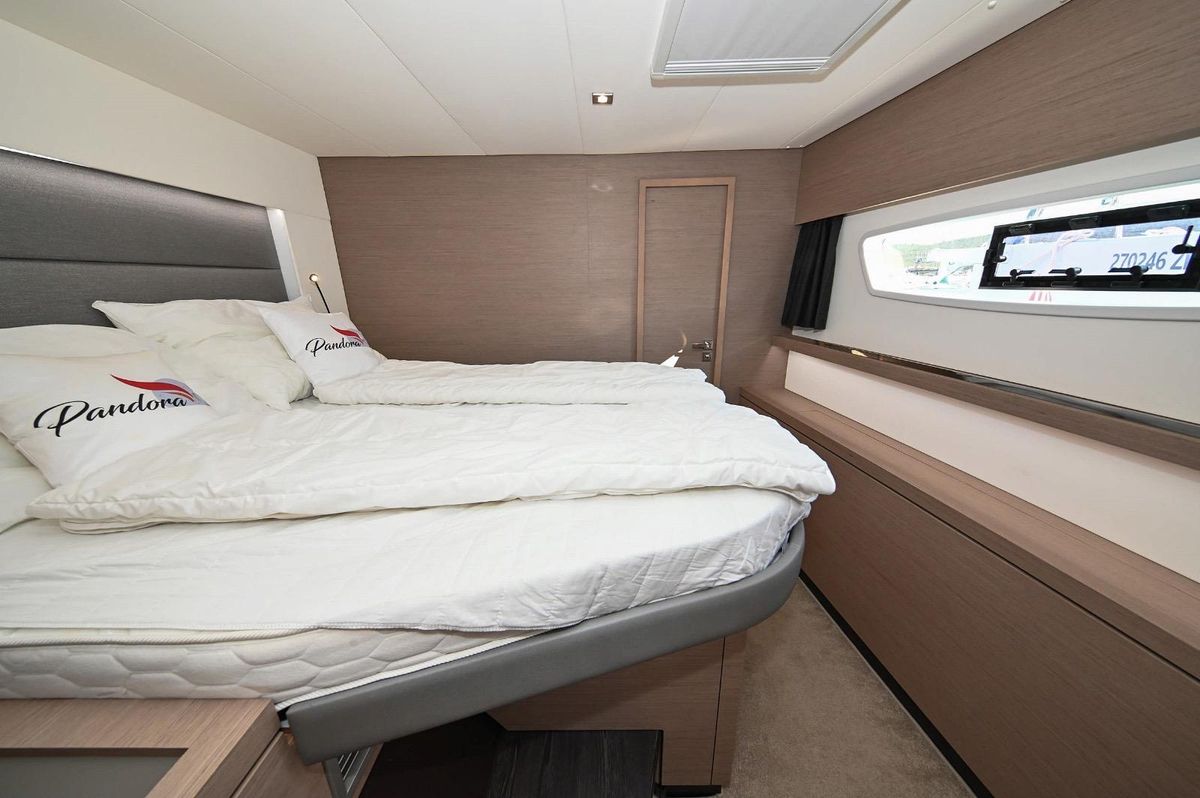 2019 Fountaine Pajot 46 