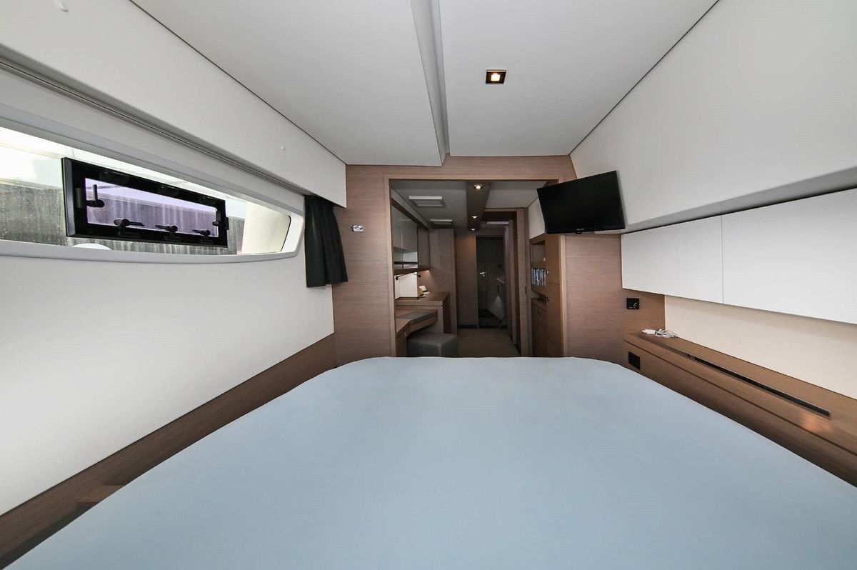 2019 Fountaine Pajot 46 